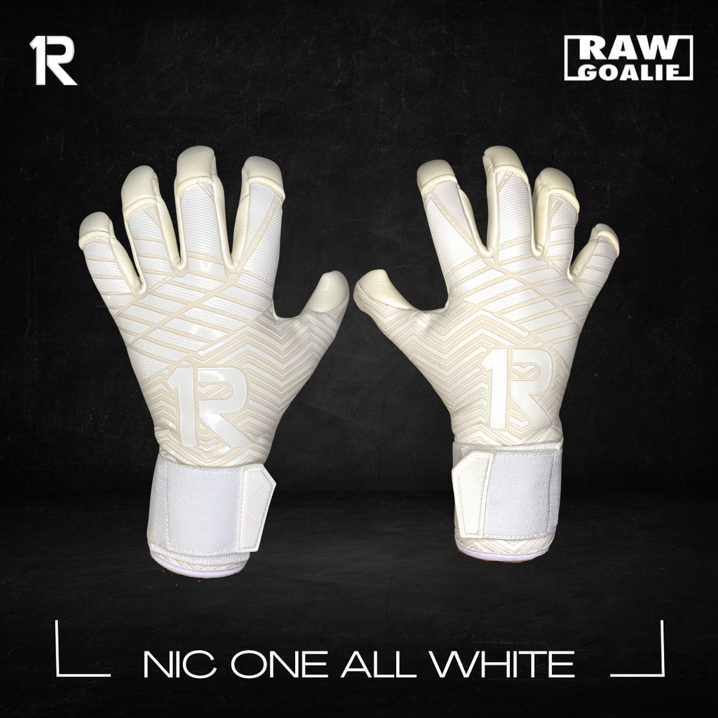 NIC ONE All White 7° Generación | Guantes de arquero profesionales Raw Goalie | Látex Contact alemán 4 mm