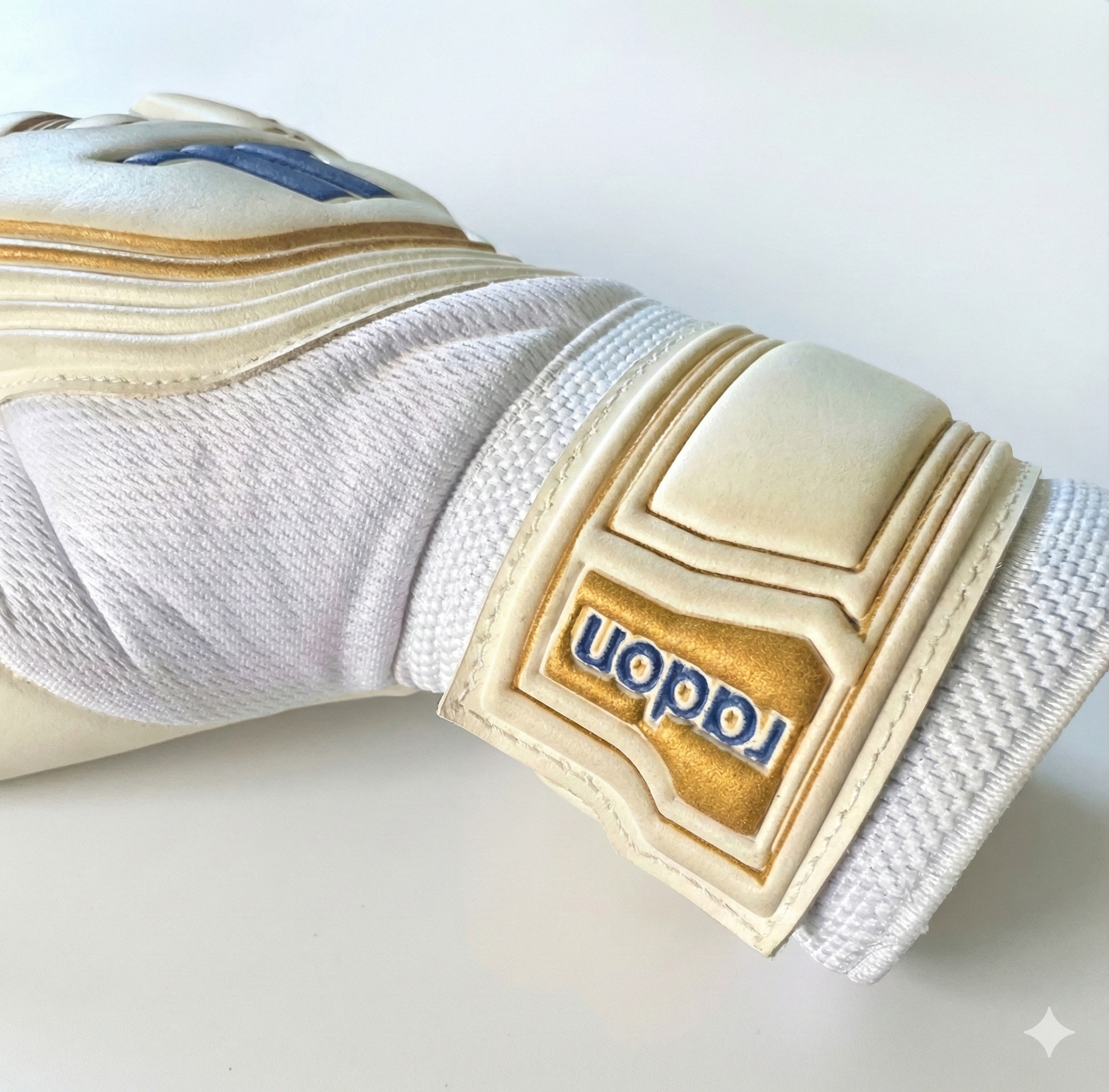 CK White | Guantes de arquero profesionales Radon | Látex natural 3 mm